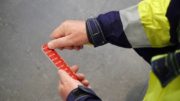 Installing directional tactile indicators - Smart Tactiles | English