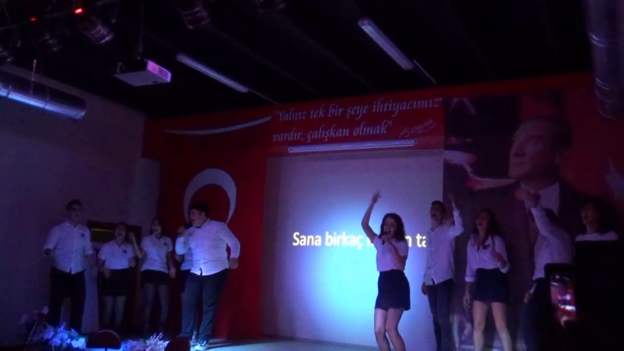 12-A'nın öğretmenler günü sürprizi. Söz: Burak Arıcan