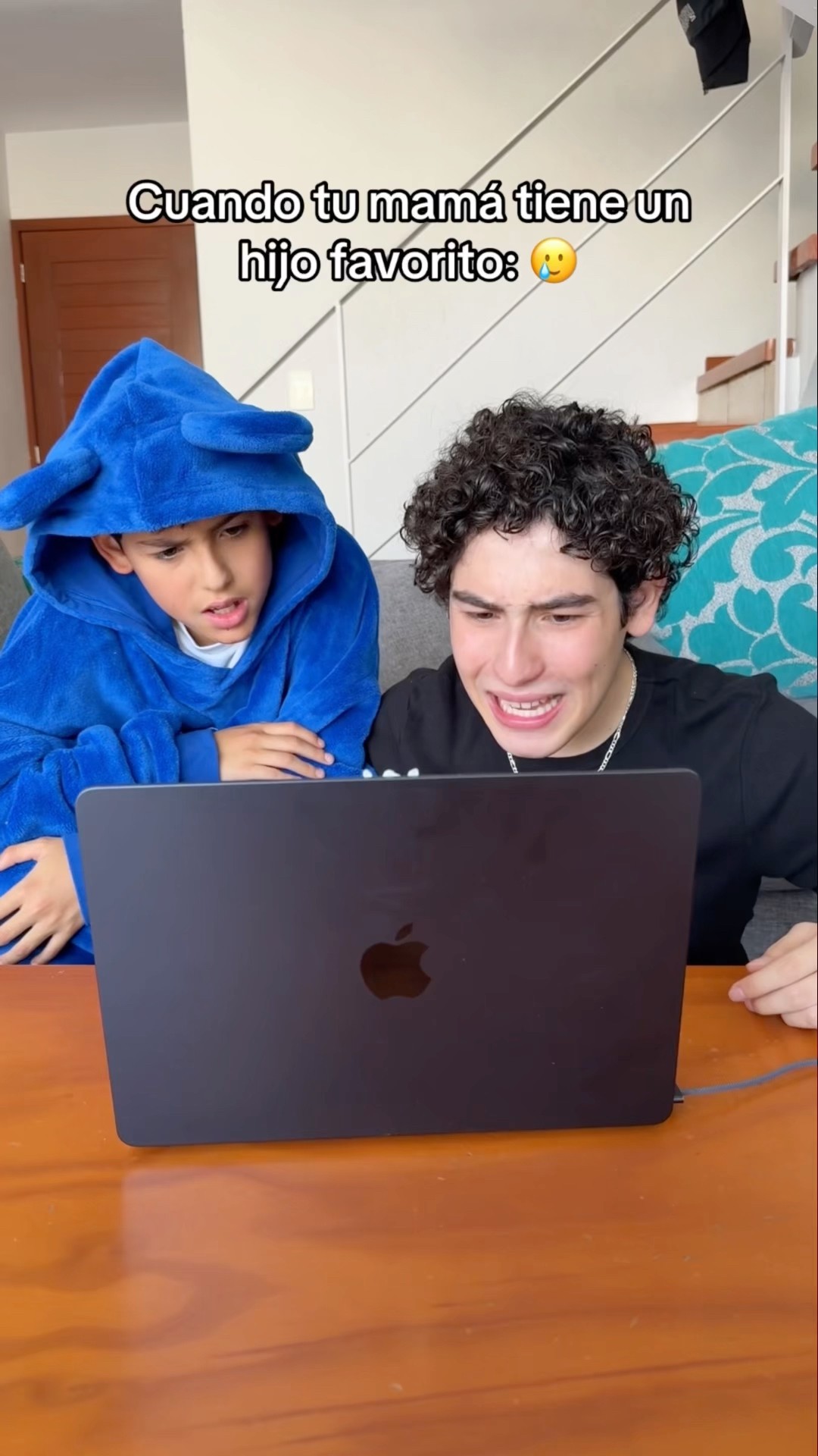EL HIJO FAVORITO? JAJA| Leo Study