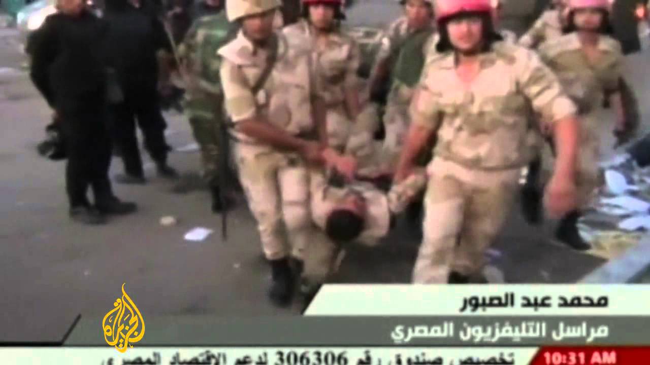 مجزرة القاهرة تفاقم الأزمة المصرية