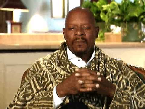 Avery Brooks talks Trek