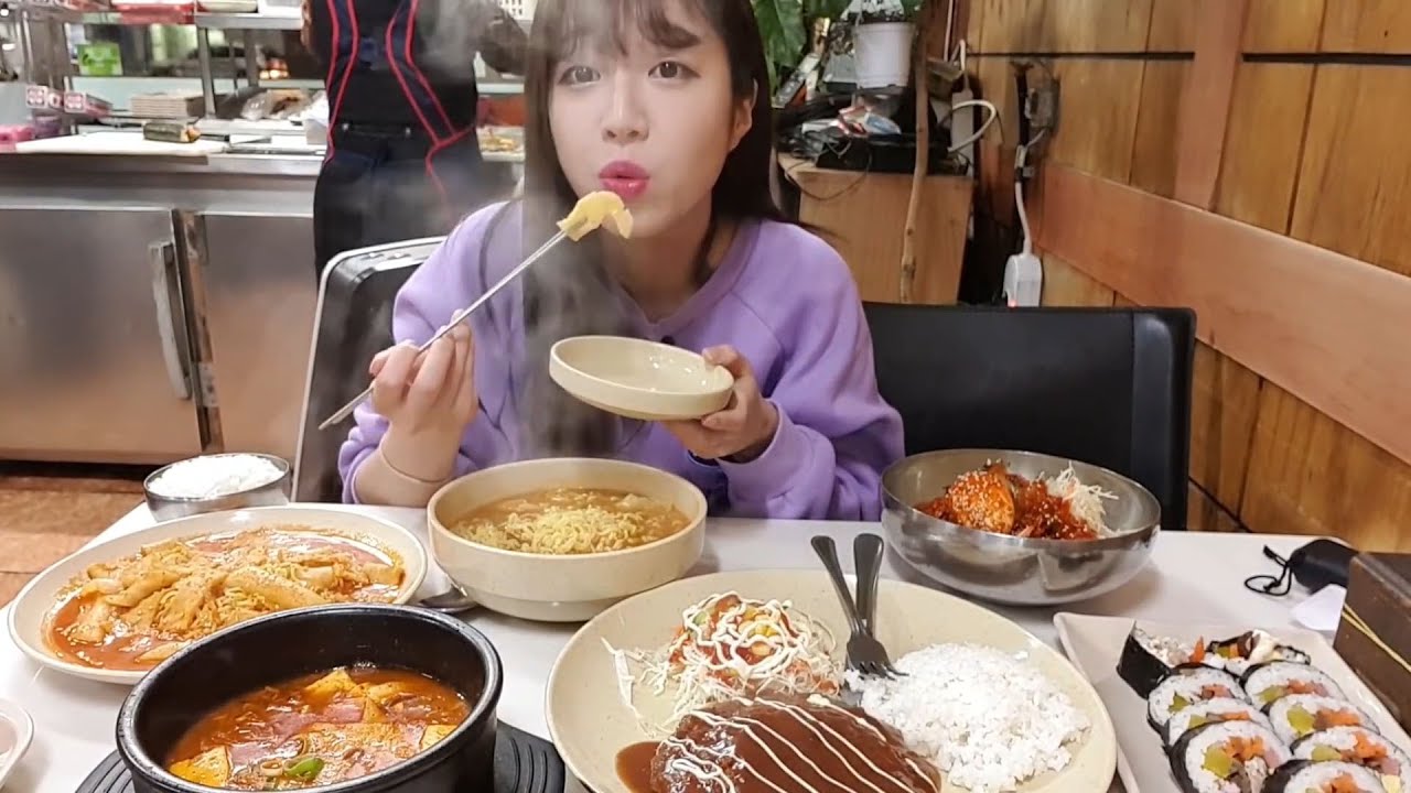 김밥천국에서 간단하게 사장님 놀래키기 돈까스,쫄면,라제비,라뽂이 먹방Korean mukbang eating show