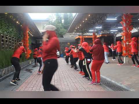 Menea Tu Chapa-Wilo de New (Zumba Indonesia) #trending #fyp #senam #Philippines #zumba #workout #USA