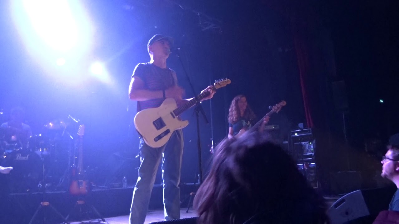 Les Satellites : Ma Grand Mère ET Ce Matin adlı videoyu YouTube'da izle Les Satellites : Ma Grand Mère ET Ce Matin adlı videoyu YouTube'da izle