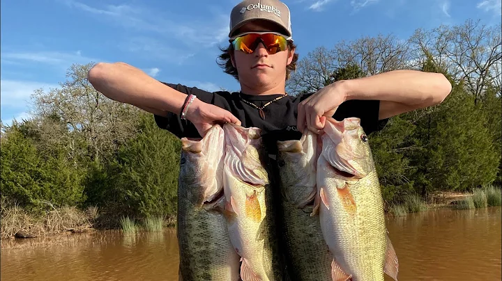 GIANT BASS CAUGHT in local lake!(muddy water)