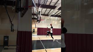 Had to pause and look up for a sec😨 #fyp #explore #basketball #dunk #viral