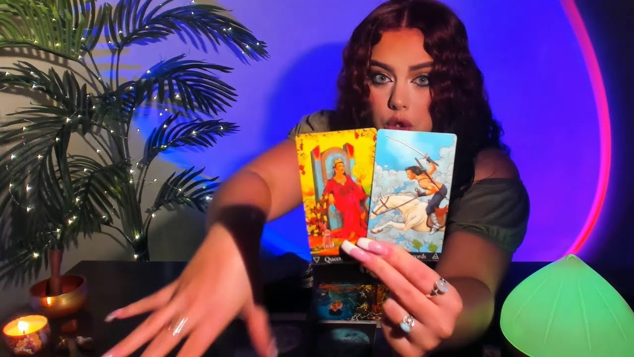 ♌LEO AUGUST - "AN UNEXPECTED MESSAGE!" SHINING A LIGHT ON THE TRUTH! YOU DONT SEE THIS COMING!