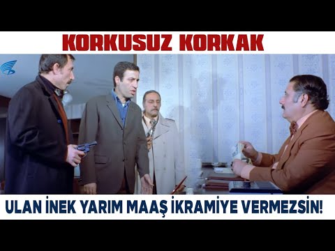 Korkusuz Korkak Türk Filmi |  Mülayim, Patronun Haraç Vermesine Sinirleniyor!