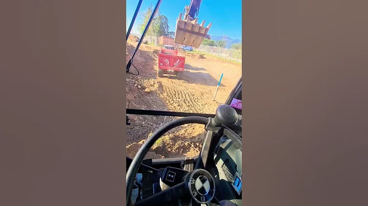 #liebherr #excavator #engcon #oilquick #digger #liebherrconstruction #operator #funny #alsace