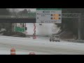 8 a.m. ice storm update | Few cars are driving along I-485 in south Charlotte