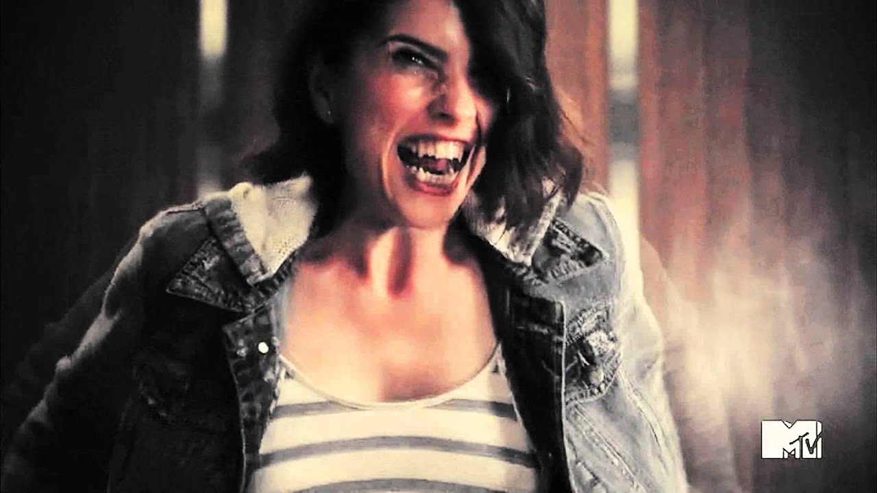 theo + malia | love the way you lie