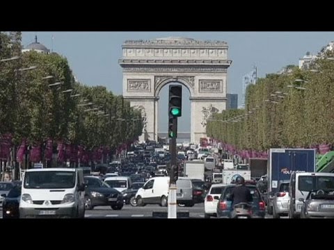 وكالة ستاندرد آند بورز تحتفظ بنقطة آي آي لفرنسا و لكنها تغير نظرتها المستقبلية إلى سلبية