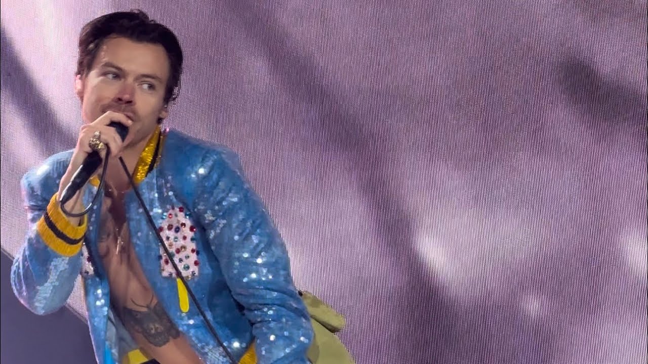 kiwi - Harry Styles, Paris night 2