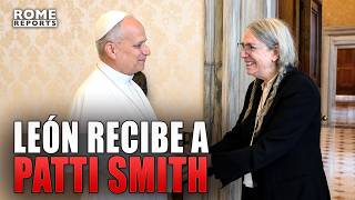 León XIV recibe en el Vaticano a la cantante estadounidense Patti Smith