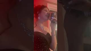 Robin Roseberry performing for The Ultimate Valentine’s Day in Northfield Ohio, Feb 2021.