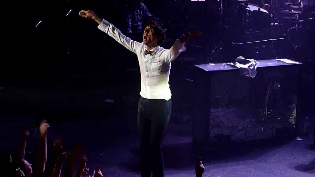 Mika - Rain Live @ Casino de Paris, Paris, 2012 HD