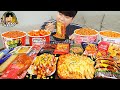 ASMR Mukbang محل بقالة المعكرونة الحارة نقانق جيمباب Tteokbokki صوت الأكل 