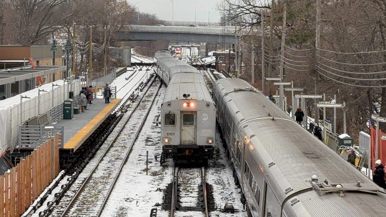 Metro-North AM Rush action at Woodlawn