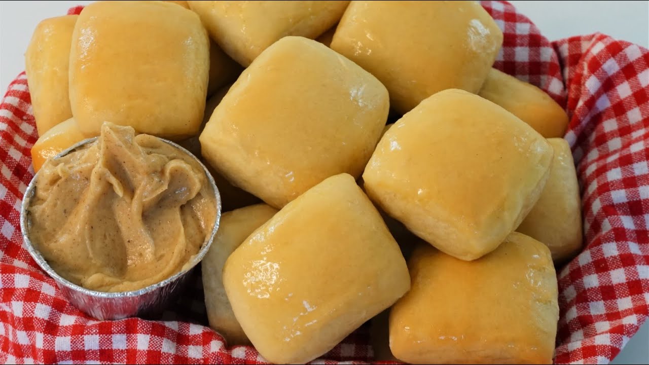 Texas Roadhouse Bread Rolls Recipe Hot Buttery Soft Bread Youtube