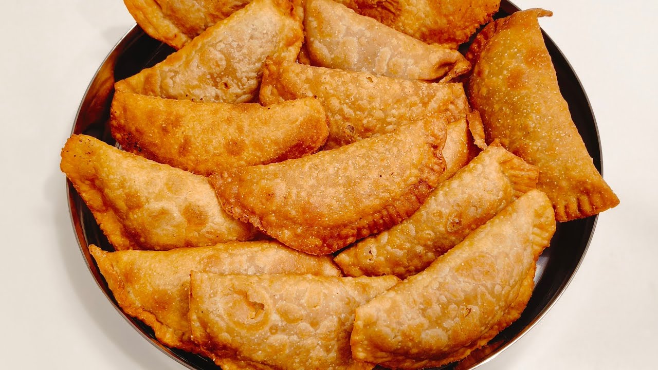 గోధుమపిండి బెల్లం తో కజ్జికాయలు ఇలా చెయ్యండి క్రీస్పి గా సూపర్ టేస్టీ గా ఉంటాయి | Kajjikaayalu...