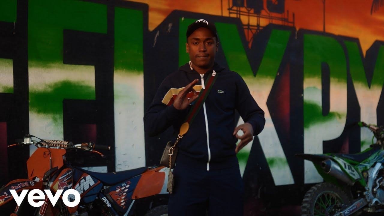 Carbozo, Sasso - J'en veux encore (Clip officiel)