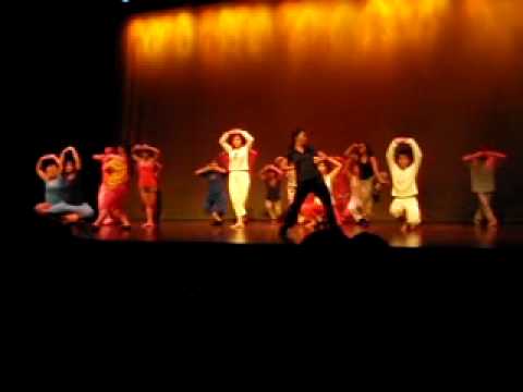 LA Dance Connection Presents The Groove Crew (Pyja...