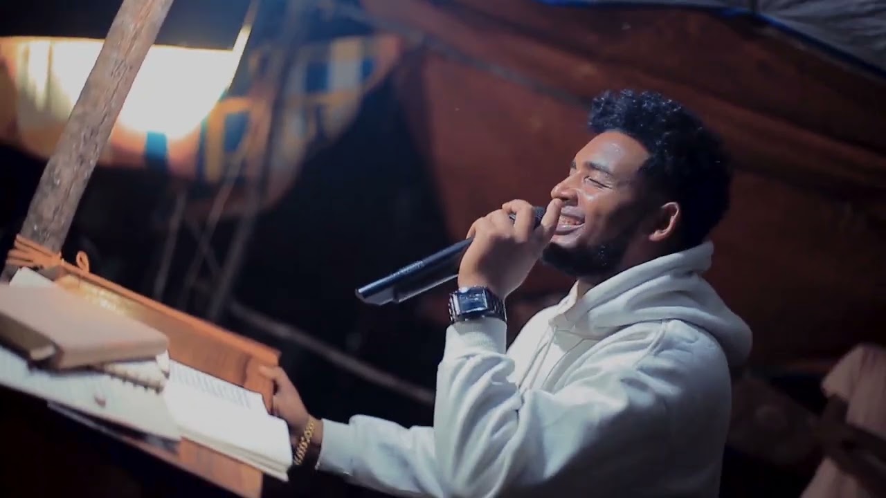 ዋአ ኬሴ አወድም ሾሌቻዮ እና