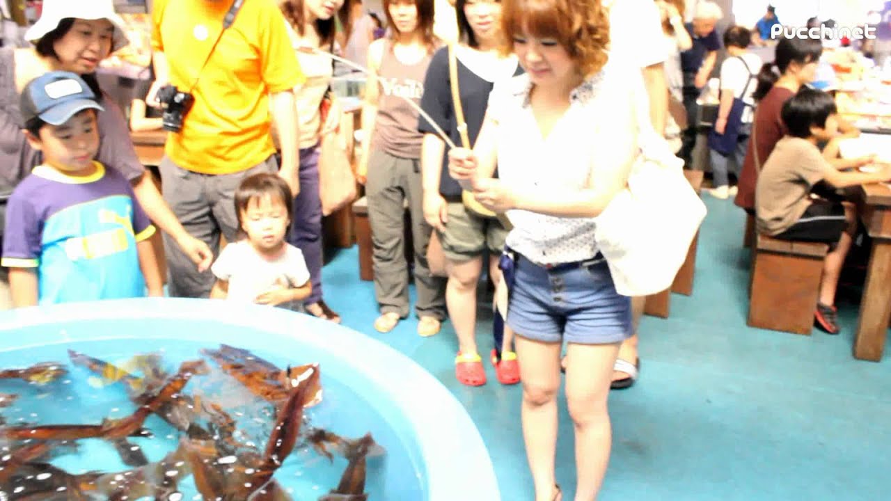 函館朝市・駅二市場で活イカ釣り＆新鮮なイカを食す!@北海道 ...