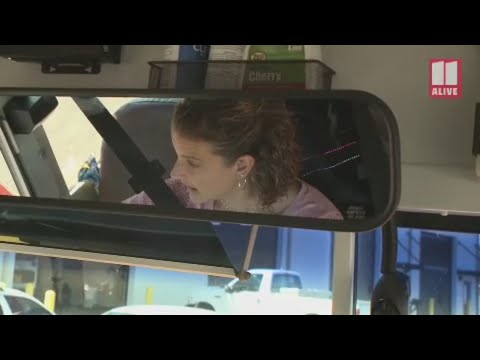 Bus driver describes saving girl's life by honking horn