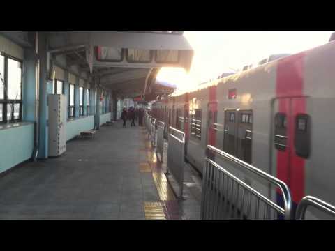 구일역 4번홈에 들어오는 인천행 열차 Gyeongin Line Line 1 Train At Guil Station 