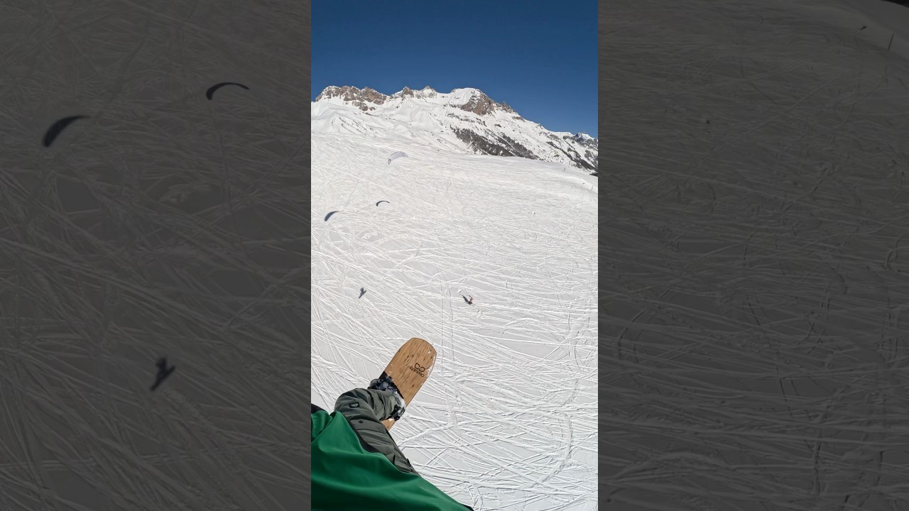 Flying down #kite #kite #snowkite #snowkiting #fly #flying #snowboarding #snowboard