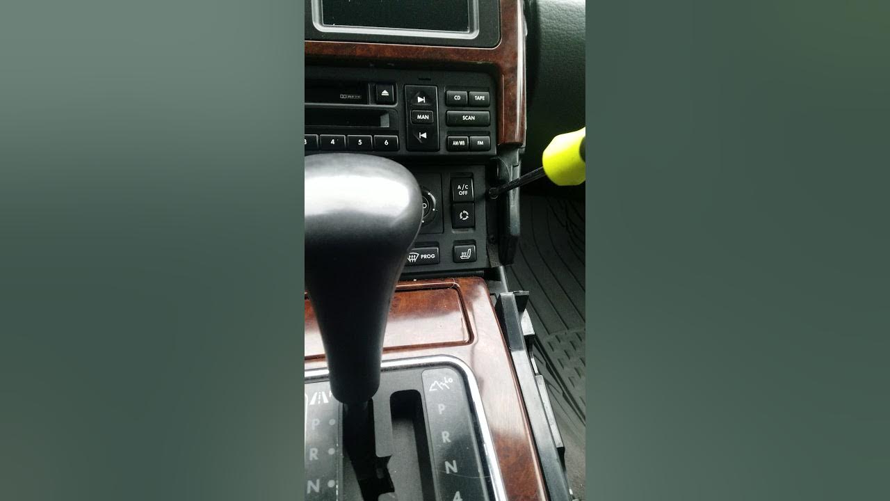 2001 Range Rover P38 Heater Control Removal. YouTube