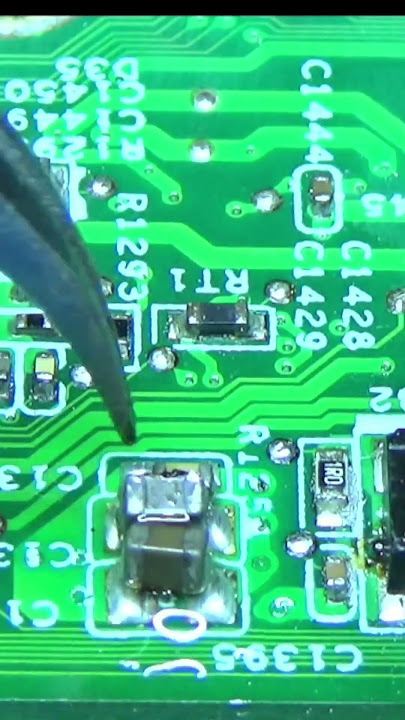 Como Soldar Capacitores SMD na Placa Mãe de Notebook Passo a Passo
