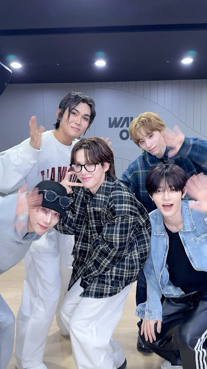 𝑫𝒐𝒄𝒕𝒐𝒓! 𝑫𝒐𝒄𝒕𝒐𝒓! #XLOV 선생님 Help me! 🫢 It's the L-O-V-Emergency ❤‍🩹