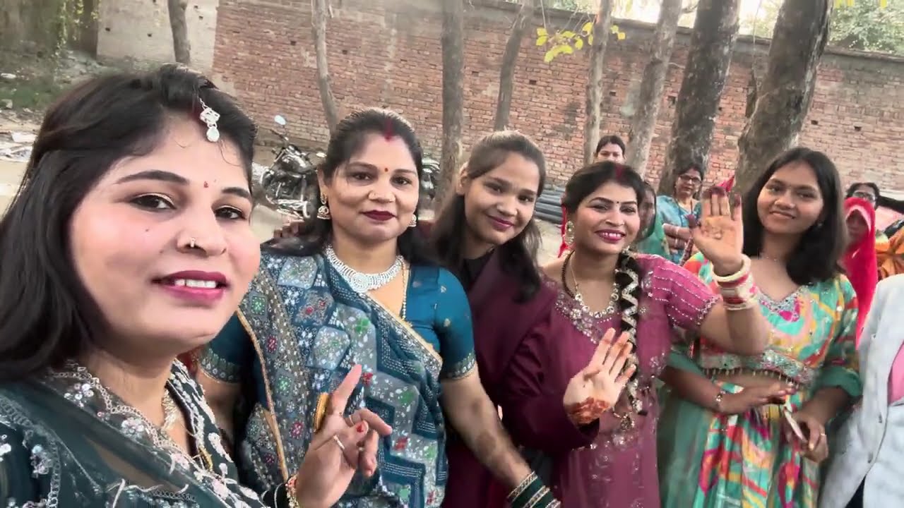 दूल्हे की गाड़ी 🚙 सज गई बारात के लिए हम लोग तैयार हो गए दूल्हे दुल्हन की जयमाला 