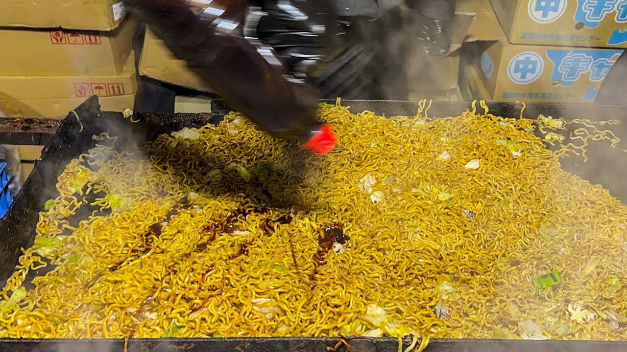 忙しい焼そば屋台 - YouTube