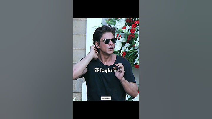 Sharukh khan fixing his hair🥰 #srk #srkfunnyscene #trend @kushal_paudel314