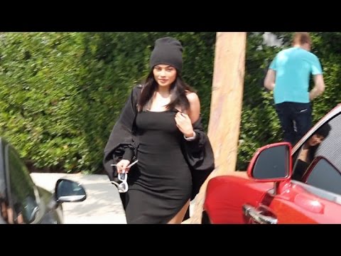 Kylie Jenner Back in Black ... For Sexy Sports Car Shoot