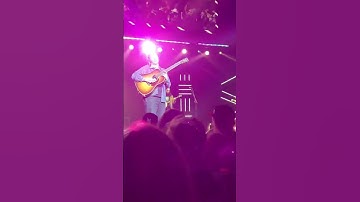 Thumbnail of Billy Strings jamming “Away From the Mire” in North Carolina …gives fan the peace sign! 03/04/23