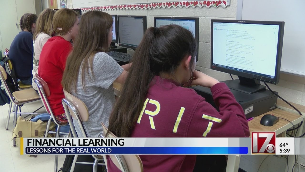 ⁣Raleigh high school, lawmakers try financial literacy class