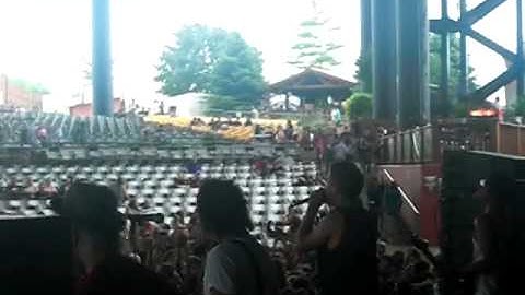 The summer set backstage