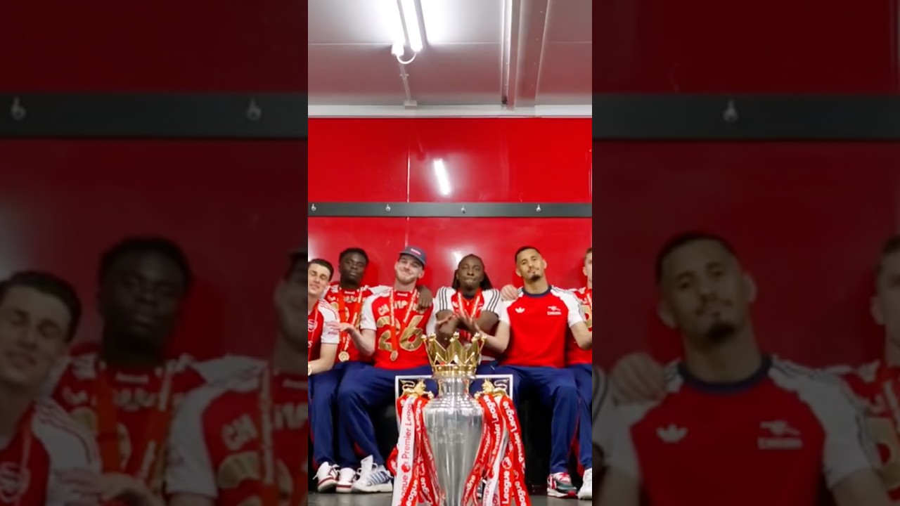 Arsenal: A CHAMPION POSE. #Arsenal #AFC