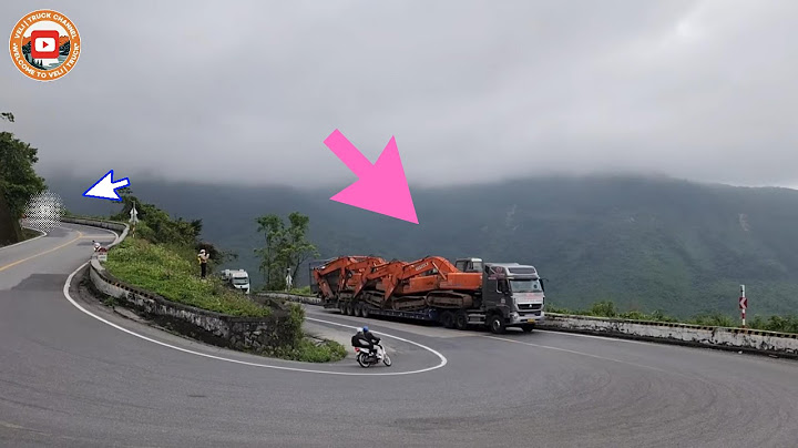 ¡Curva de la Muerte! El impresionante giro de un camión enorme en una carretera de montaña