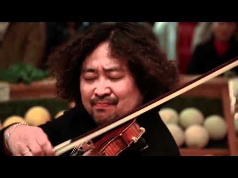 Violinist Taro Hakase's fundraising concert for Japan