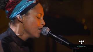 Video thumbnail of "Alicia Keys - Hallelujah Live"