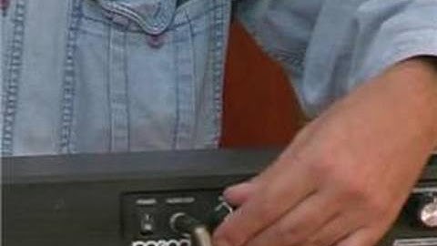 How to Play the Theremin : How does a Theremin Work?