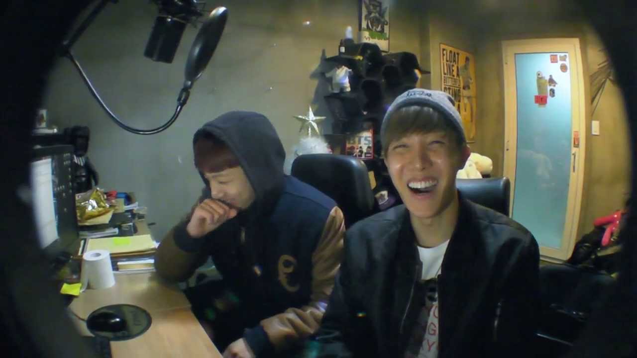 140118 제이홉 & 정국 - YouTube