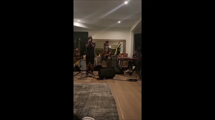 Eddie Vedder Charlotte Lawrence Perry Farrell Char...