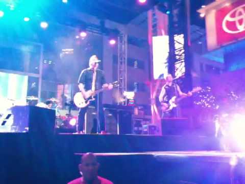 Green Day, Tre' Cool playing "Dominated Love Slave...