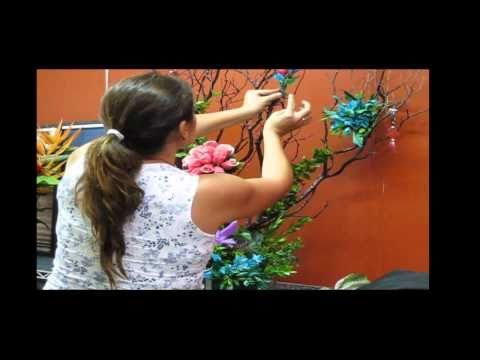 Como hacer un Arreglo Decoración de arbol seco con follajes, flores y bisuteria